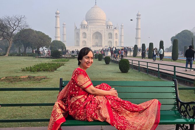 Taj Mahal Tour With Professional Photographer With Rental Saree - Price and value: what $6.40 actually covers