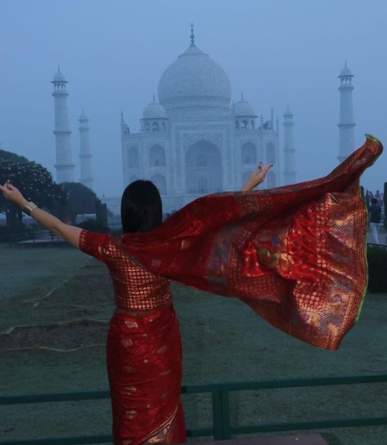 Taj Mahal with Professional Photoshoot - Price and logistics: where the value really comes from