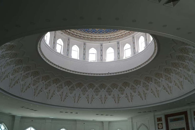 Tashkent: City Tour with Pro Photography, Lunch & Dinner - Broadway Street and Amir Timur Square: The Modern Side of Tashkent