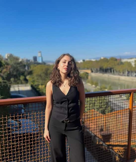 Tbilisi: Private Photoshoot and Walking Tour - Private Photoshoot in Old Tbilisi: Why This Works Better Than a DIY Day