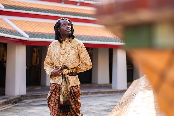 Thai Costume Photography at Wat Arun/Pho Temple: Bangkok - Stop 1: Wat Arun portraits with the spires and sparkle