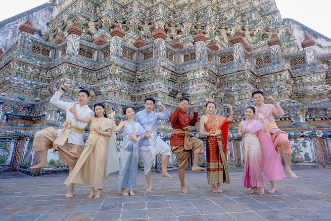 Thai Costume Photography at Wat Arun/Pho Temple: Bangkok - The costume rule that can make or break your timing