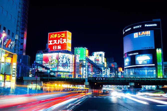 Tokyo Cyberpunk Street Photo Tour - Why the timing at 7:00 pm matters
