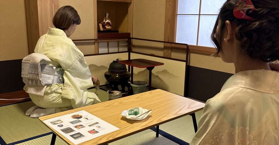 Tokyo:Genuine Tea Ceremony, Kimono Dressing, and Photography - Choosing Your Kimono/Yukata: Silk Kimonos and 50+ Options