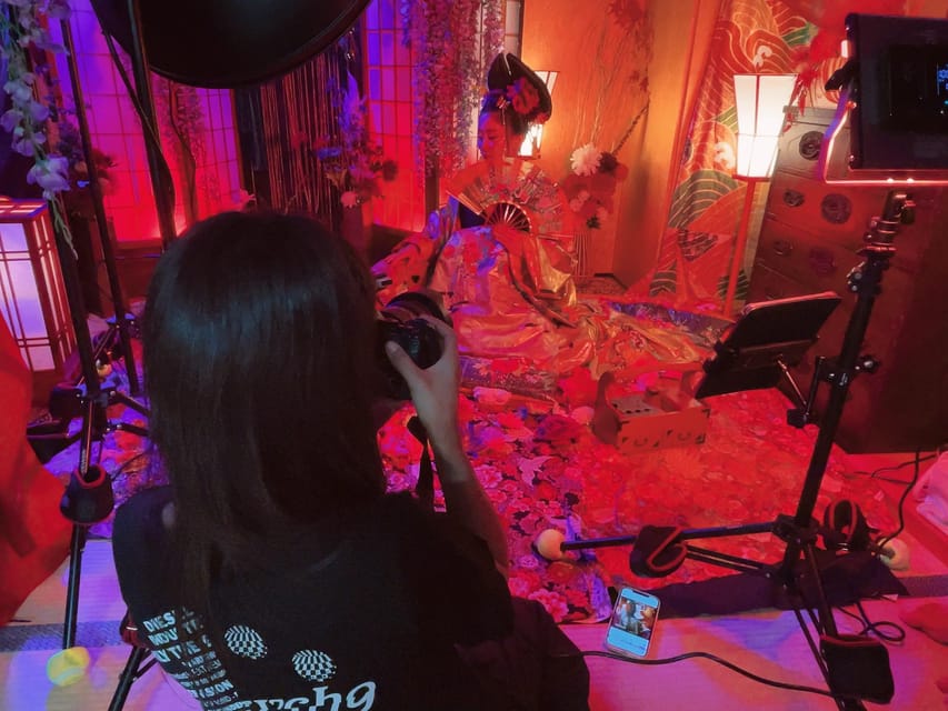 Tokyo: Private Makeover Photography Studio in Luxury Kimono - Hair, Makeup, and the Comfort Factor (Even With a Language Gap)