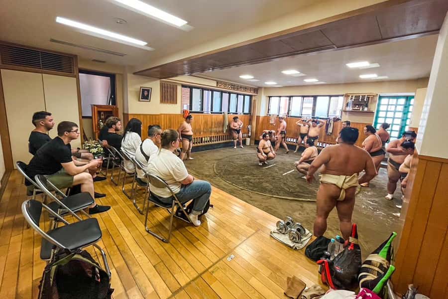 Tokyo: Sumo Practice Tour with Ring-Side Seat and Photoshoot - Key things you’ll notice during the practice
