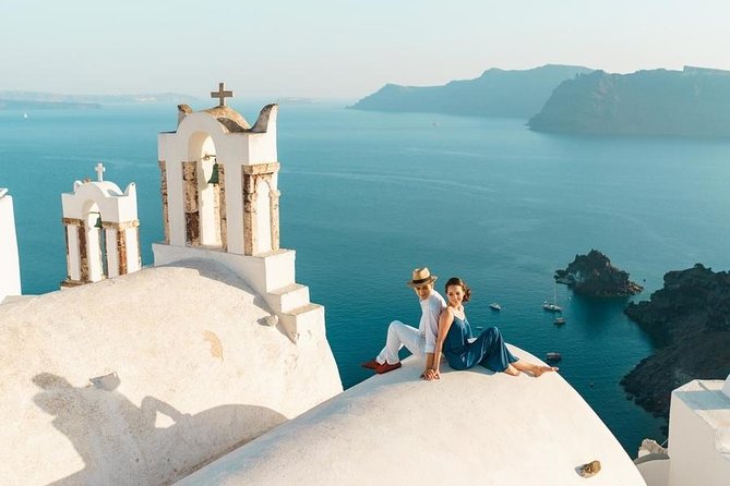 Tour Santorini with a Professional Photographer - Flexible choices: wineries, Black Beach, Red Beach, and how to pick