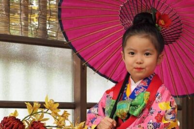 Traditional Japanese Costumes "Kimono", "Yukata", "Ryuso", "Photograph Course "Hair Set & Lipstick & Kimono & Photography" - Choosing your kimono: color, pattern, and the Okinawa look
