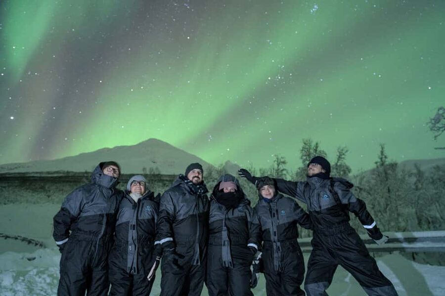 Tromsø: Northern Lights Hunt with a Professional Photographer in Spanish - Meet Mirko in Tromsø: Spanish Aurora Guidance With Local Muscle