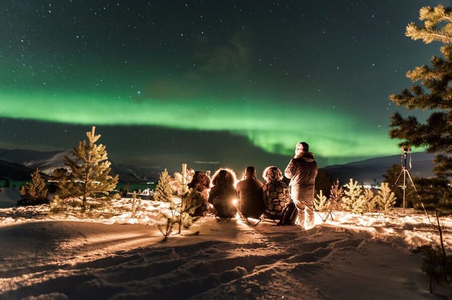 Tromsø: Northern Lights Photography Small-Group Tour - What You Get Included: Gear, Warmth, Food, and Photo Delivery