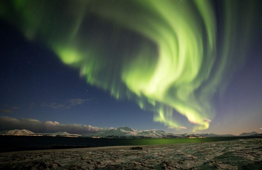 Tromso: Northern Lights Photography Tour by Bus (or miniBus) - Transfer Time and the Viewpoint Stop: What Those Moments Are For