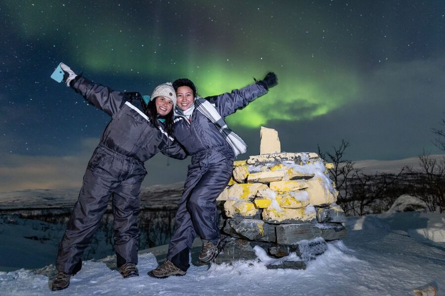 Tromso: Northern Lights Tour with Photographer - Camera Gear on Hand: Tripods and Head Torches Make a Difference