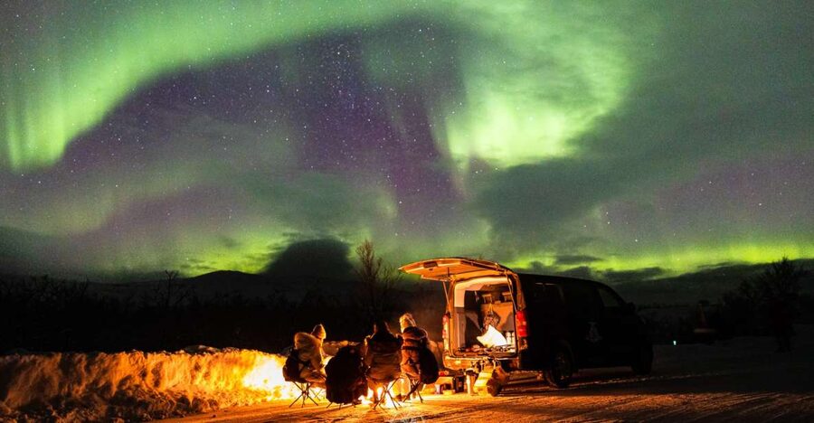 Tromso: Northern Lights Tour with Photographer - Meeting at Bankgata and Getting Ready Fast