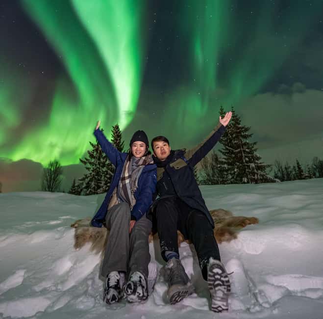 Tromsø: Northern Lights Tour with Professional Photographer - The 1-hour coach ride: more than just travel time