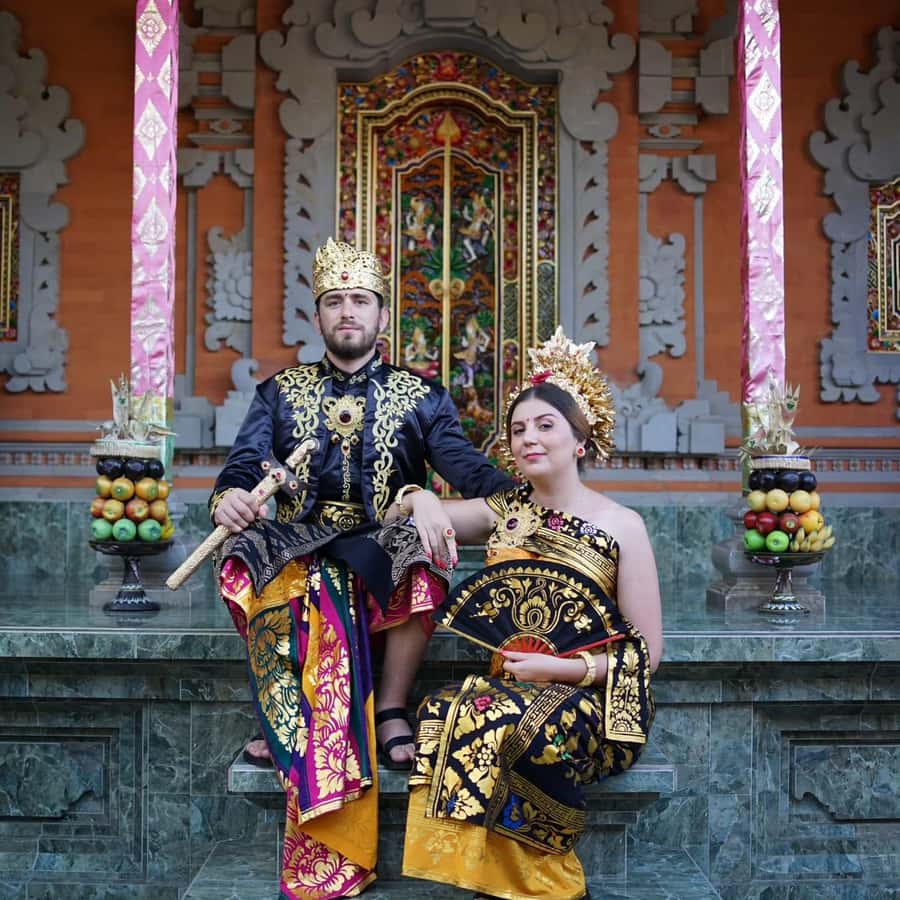 Ubud: Balinese Costume Photoshoot with Make Up - A Balinese costume and makeup makeover in Ubud