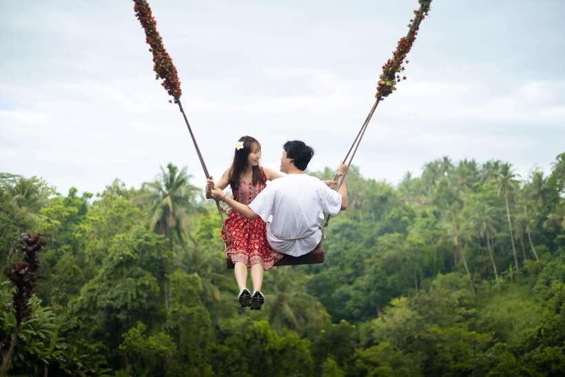 Ubud Tour With Photographer: Waterfalls, Swing & Rice Fields - Lunch break that keeps the schedule sane