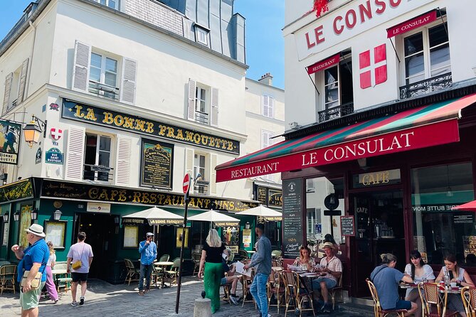Unique Montmartre photo tour with VOGUE photographer - Starting at Buste de Dalida: how to make the first 10 minutes count
