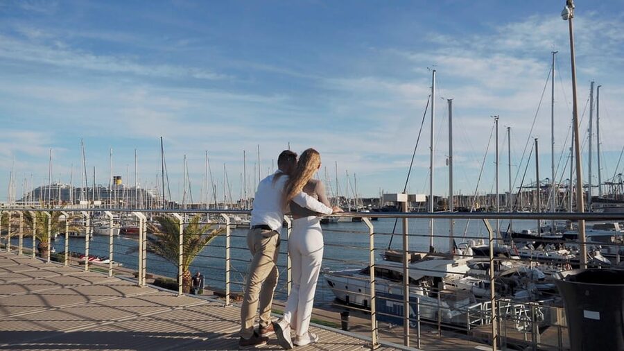 Valencia: Photo shooting at the beach with pro photographer - Walking Through Valencia at Your Own Pace (Without Getting Lost)