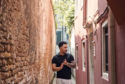 Venice: Exclusive Photoshoot in Hidden Locations - Price and value: $96.29 per group can be a smart move