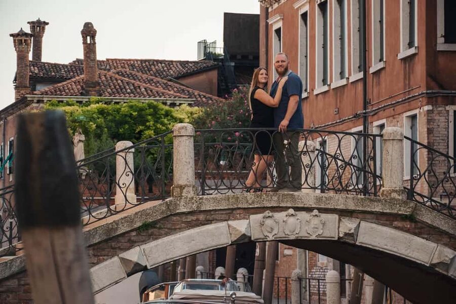 Venice: Exclusive Photoshoot in Hidden Locations - What happens during the 30 minutes to 1.5 hours