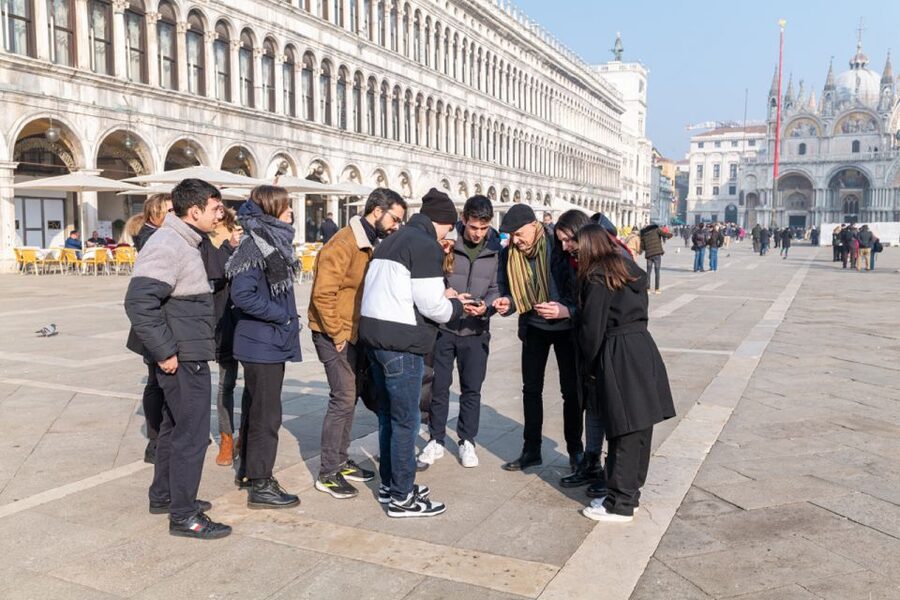 Venice: Hidden Spots Guided Photography Tour - Finding Romance in Venice Without Getting Stuck in Crowds