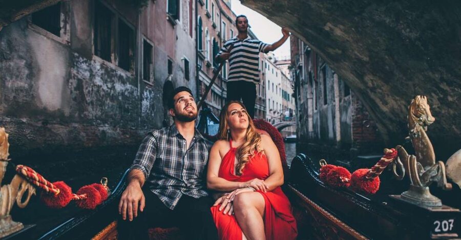 Venice: Personal Travel and Vacation Photographer Services - Who Should Book This Private Venice Photographer Service?