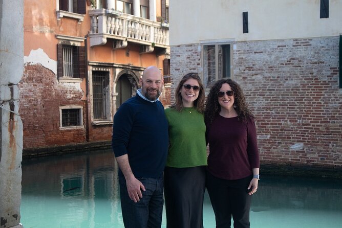 Venice Portrait Photoshoot - Making Memories - St. Mark’s Square start: setting the tone with real Venice light