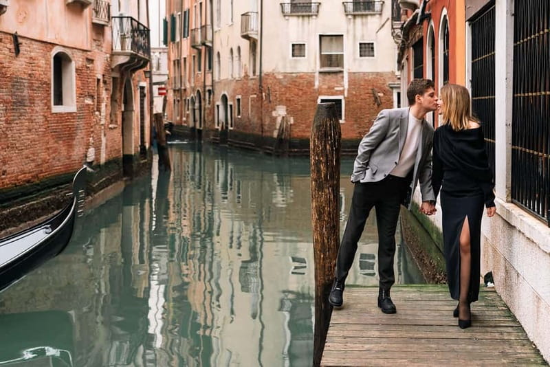 Venice private photo shoot with a local photographer! - Who this is best for (and who should rethink it)