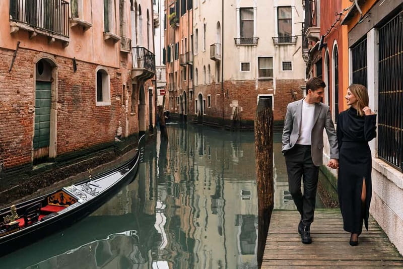 Venice private photo shoot with a local photographer! - Why Venice is perfect for portraits (and why it matters)