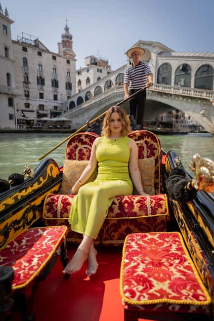 Venice: Private Photoshoot In Gondola - Hidden canals: getting the Venice you don’t see in crowds