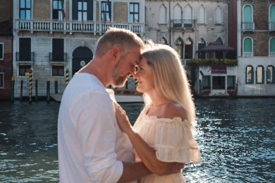 Venice: Private Professional Photoshoot - Rialto Bridge - How the 30 minutes to 1 hour photoshoot actually feels
