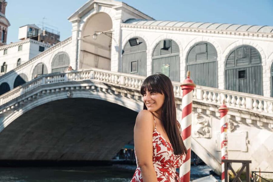 Venice: Private Professional Photoshoot - Rialto Bridge - Your starting point: the Coop near Servizio Gondola Carbon