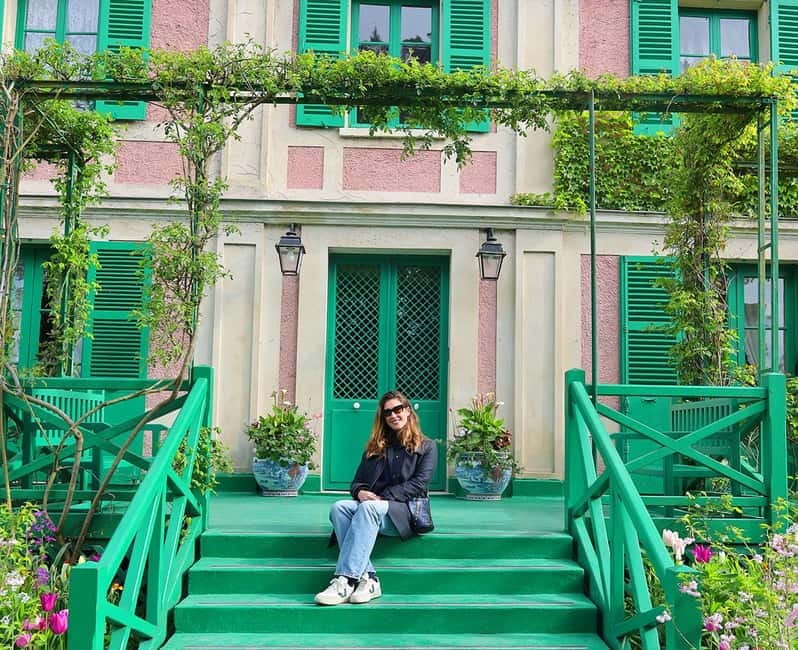 Versailles & Giverny from Paris PRIVATE TOUR with PHOTOSHOOT - The included outdoor photoshoot: where it’s actually worth it