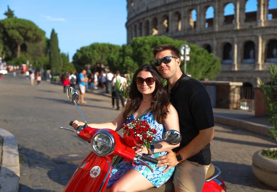 Vespa Rome Photography Tour by Local - Who should book this Vespa photography tour
