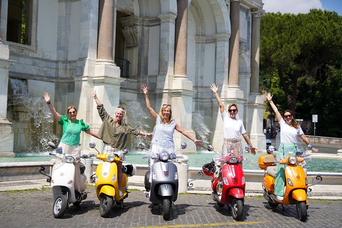Vespa scooter Journey with Professional Photography - Giardino degli Aranci: a quiet pause with big views