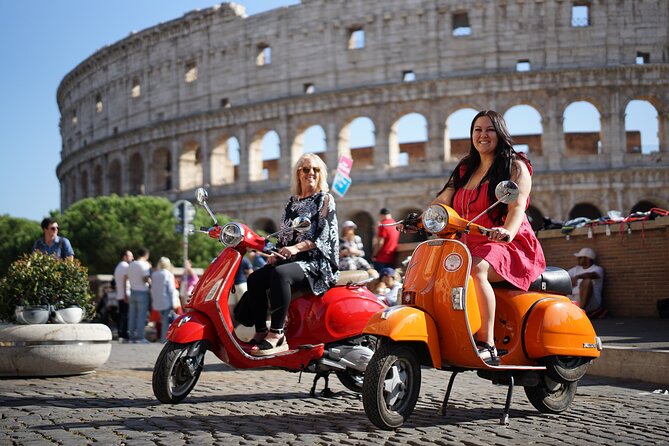 Vespa scooter Journey with Professional Photography - Meeting at Via del Colosseo and rolling toward the Colosseum