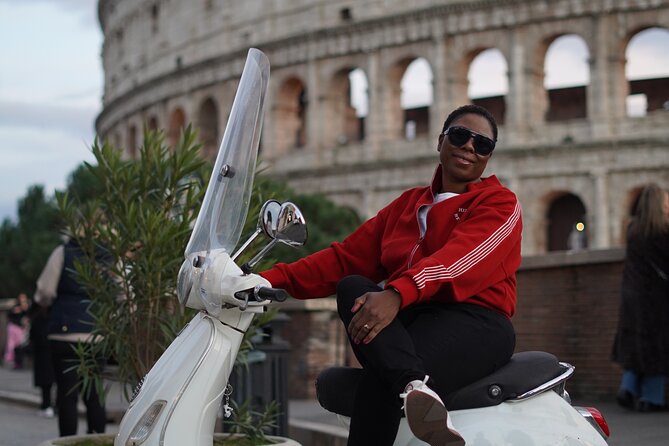 Vespa Tour in Rome with professional photographer - Circus Maximus Stops the Ride for History (and Photos)