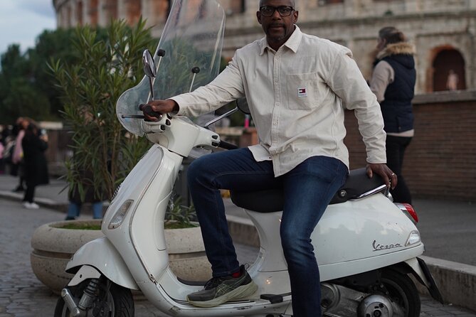 Vespa Tour in Rome with professional photographer - Piazza Navona and Tiramisu: Where the Tour Gets Human