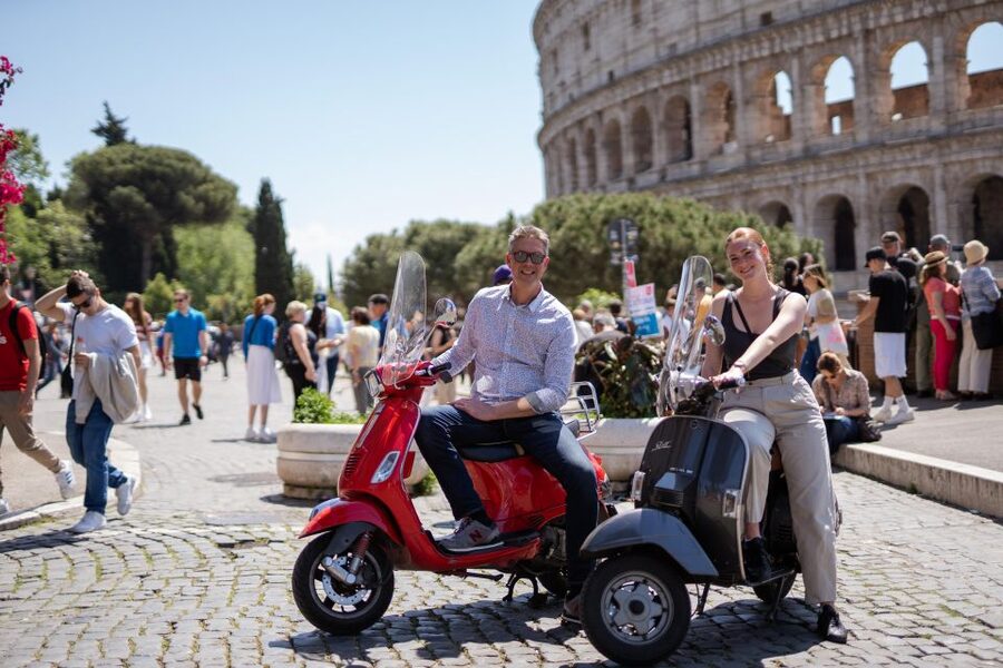 Vespa tour with Professional Photoshoot - Mouth of Truth, Pantheon area, and the loop through Rome’s icons