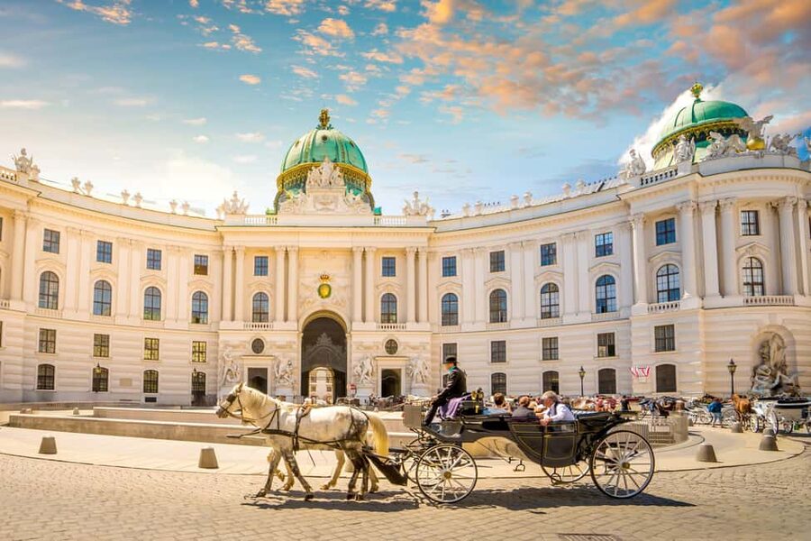 Vienna: Christmas Photoshoot with a Pro Photographer - How to get better Christmas photos fast: my practical checklist