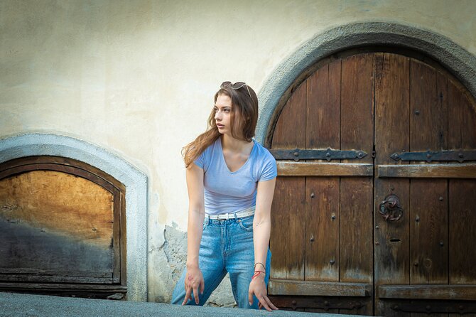 Vilnius Private Photoshoot Tour - Presidential Palace courtyard: a more composed setting for bigger portraits