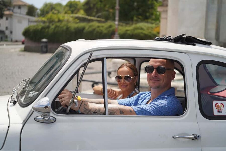 Vintage Fiat500 car Tour by Professional Photographer - A two-hour Rome road trip in a 60-year-old Fiat 500