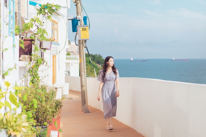 West Busan Small Group Photo Tour (Max 7) - Stop 1: Huinnyeoul Culture Village and its story behind the murals